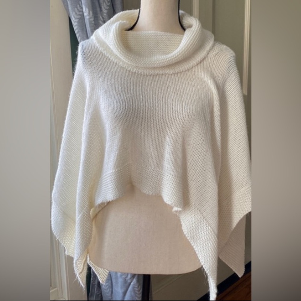 Womens Off white cute Turtle neck cropped poncho